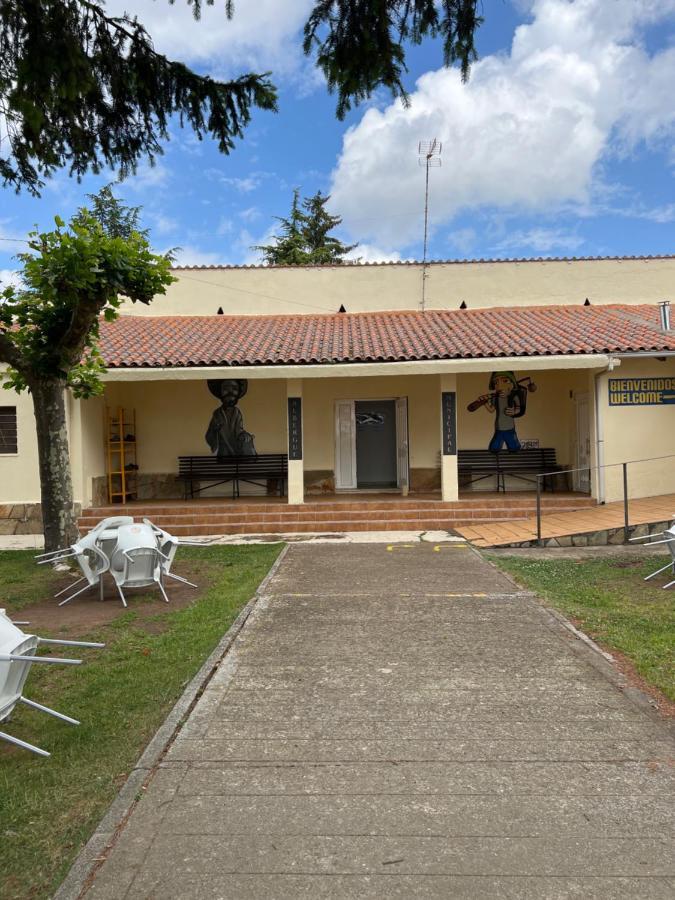 הוסטל סן מרטין דל קמינו Albergue Municipal מראה חיצוני תמונה